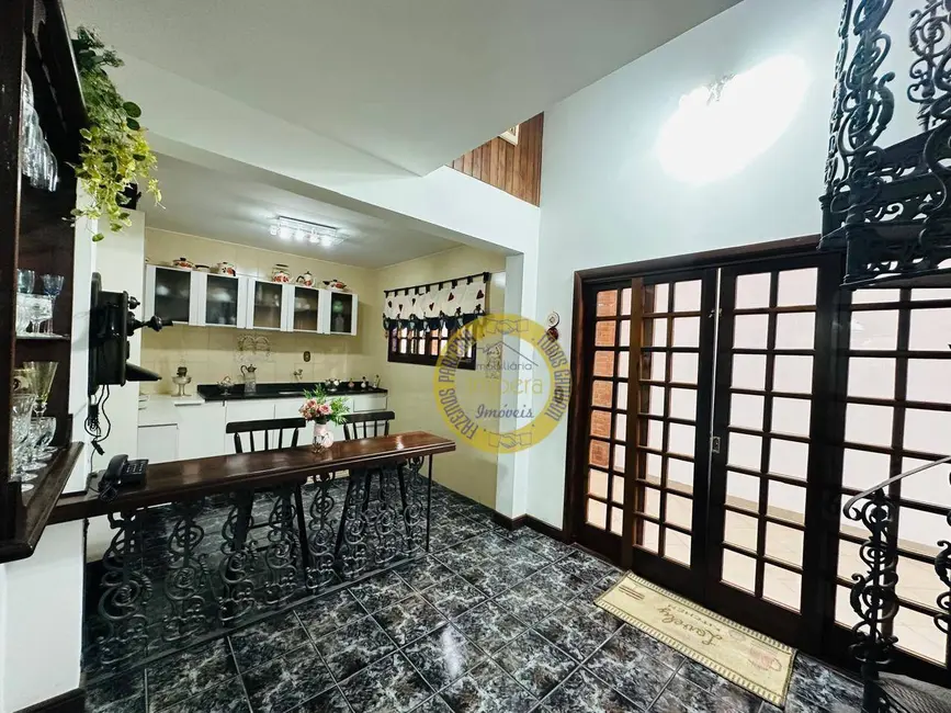 Foto 8 de Casa com 4 quartos à venda, 300m2 em Sao Jose Dos Campos - SP