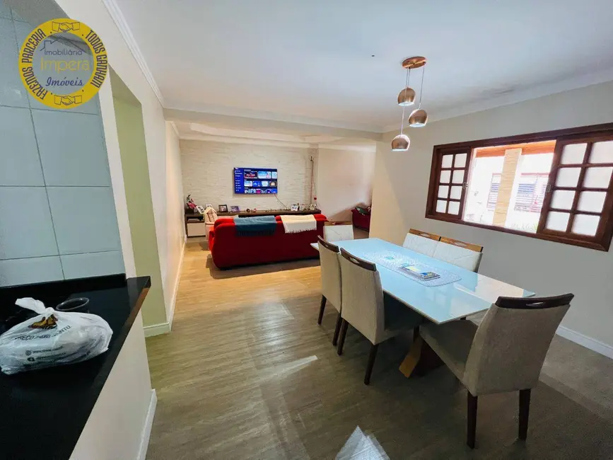 Foto 4 de Casa com 3 quartos à venda, 250m2 em Sao Jose Dos Campos - SP