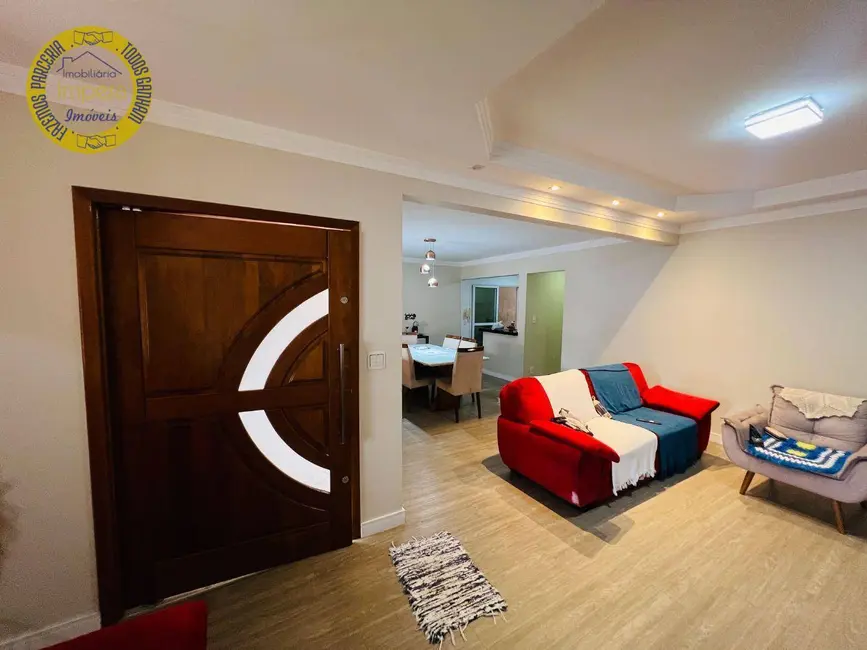 Foto 2 de Casa com 3 quartos à venda, 250m2 em Sao Jose Dos Campos - SP