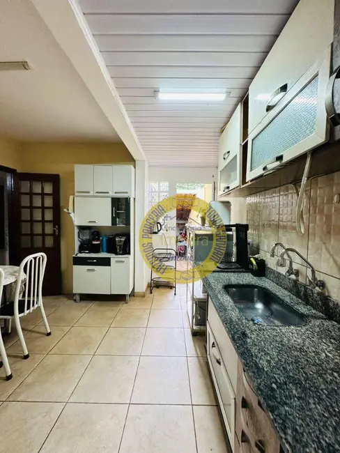 Sobrado com 4 quartos à venda, 150m2 em Sao Jose Dos Campos - SP - imagem 8 Foto 8 de Sobrado com 4 quartos à venda, 150m2 em Sao Jose Dos Campos - SP