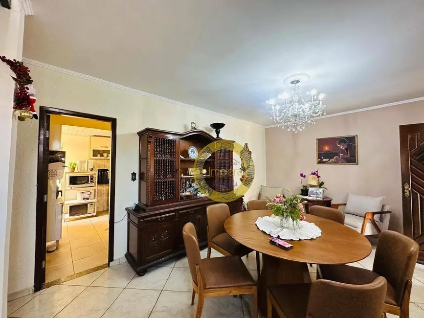 Sobrado com 4 quartos à venda, 150m2 em Sao Jose Dos Campos - SP - imagem 3 Foto 3 de Sobrado com 4 quartos à venda, 150m2 em Sao Jose Dos Campos - SP