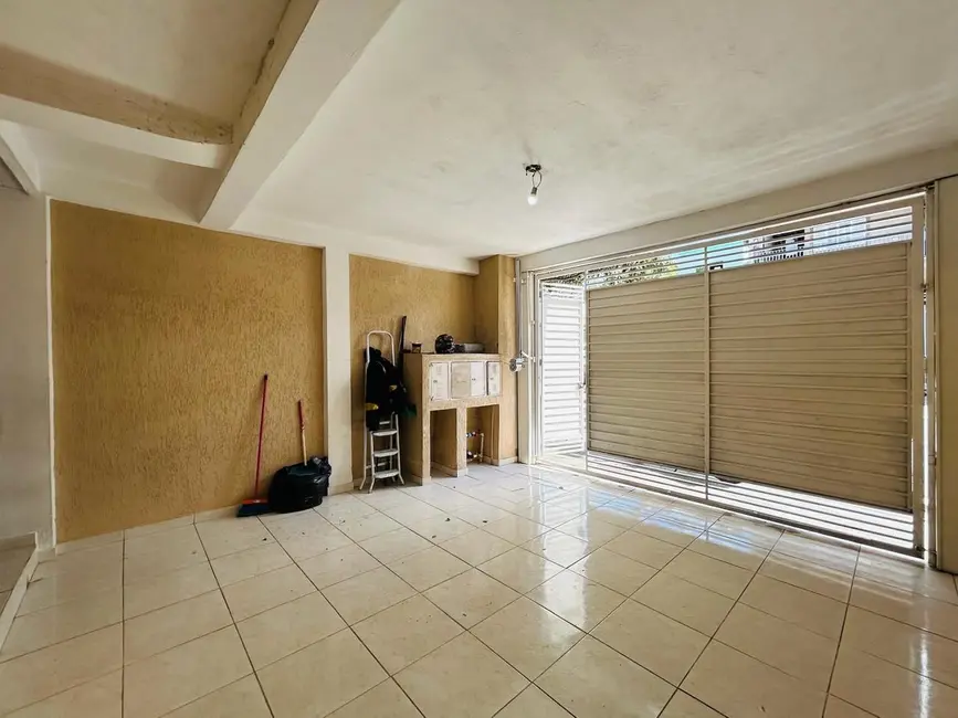 Sobrado com 3 quartos para alugar, 125m2 em Sao Jose Dos Campos - SP - imagem 4 Foto 4 de Sobrado com 3 quartos para alugar, 125m2 em Sao Jose Dos Campos - SP