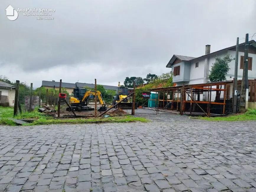 Foto 1 de Terreno / Lote à venda, 2027m2 em Canela - RS