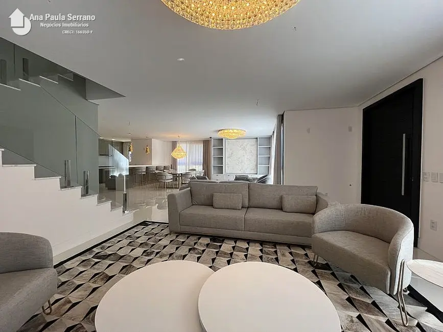Foto 2 de Casa com 5 quartos à venda, 371m2 em Gramado - RS