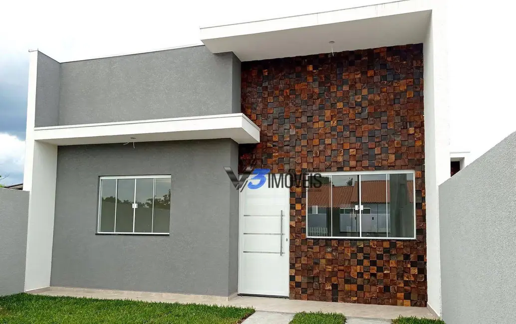 Foto 1 de Casa com 2 quartos à venda, 100m2 em Matinhos - PR