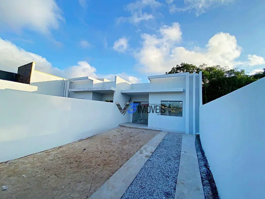 Foto 1 de Casa com 2 quartos à venda, 150m2 em Matinhos - PR