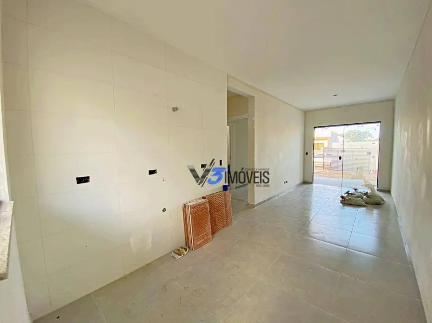 Foto 2 de Casa com 2 quartos à venda, 150m2 em Matinhos - PR