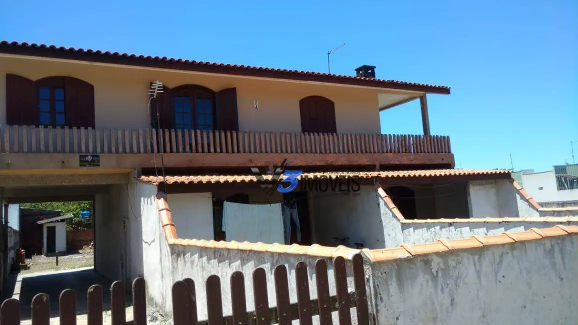 Foto 3 de Casa com 3 quartos à venda, 520m2 em Matinhos - PR