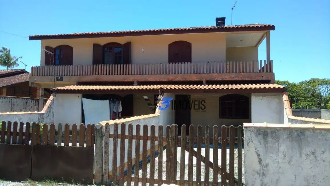 Foto 1 de Casa com 3 quartos à venda, 520m2 em Matinhos - PR