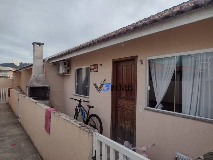 Foto 2 de Casa com 2 quartos à venda, 102m2 em Matinhos - PR