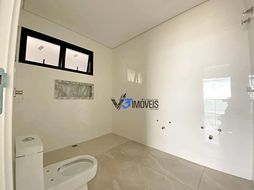 Apartamento com 3 quartos à venda, 188m2 em Matinhos - PR - imagem 8 Foto 8 de Apartamento com 3 quartos à venda, 188m2 em Matinhos - PR