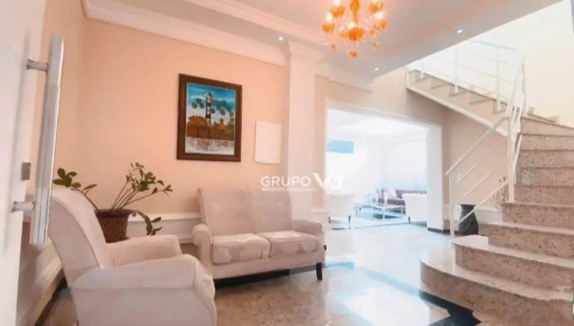 Foto 3 de Sobrado com 4 quartos à venda, 800m2 em Centro, Matinhos - PR