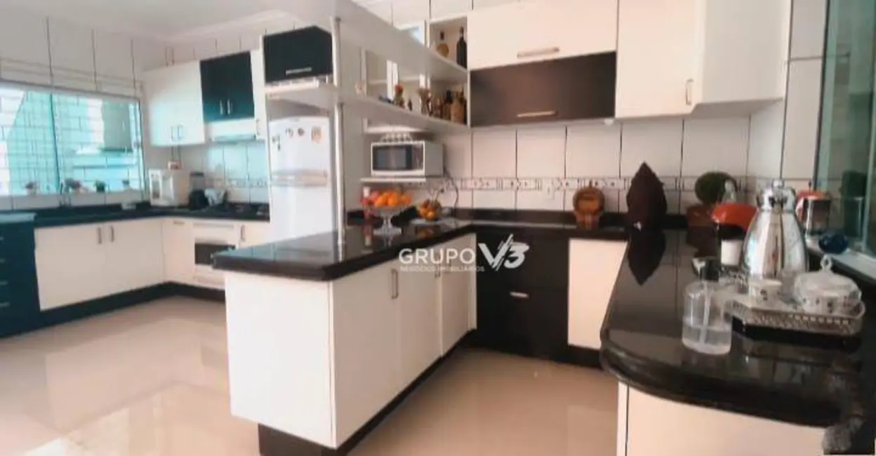 Foto 7 de Sobrado com 4 quartos à venda, 800m2 em Centro, Matinhos - PR