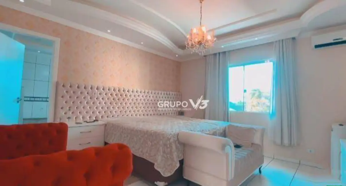 Foto 4 de Sobrado com 4 quartos à venda, 800m2 em Centro, Matinhos - PR