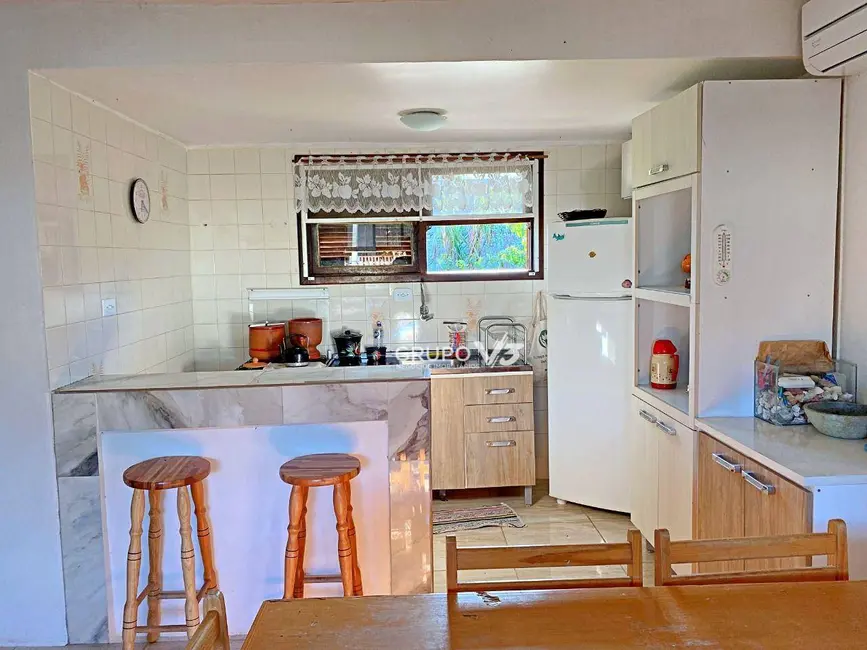 Foto 9 de Casa com 2 quartos à venda, 360m2 em Matinhos - PR