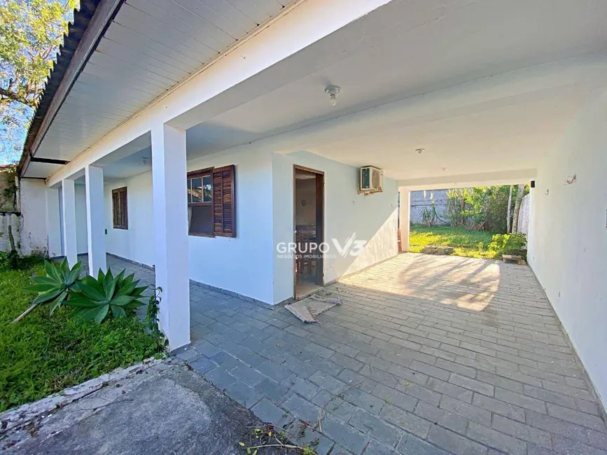 Foto 1 de Casa com 2 quartos à venda, 360m2 em Matinhos - PR