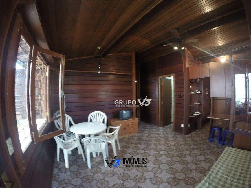Casa com 2 quartos à venda, 336m2 em Guaratuba - PR - imagem 5 Foto 5 de Casa com 2 quartos à venda, 336m2 em Guaratuba - PR