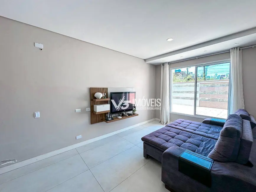 Foto 5 de Sobrado com 4 quartos à venda, 175m2 em Matinhos - PR