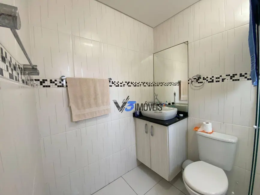 Foto 5 de Sobrado com 4 quartos à venda, 240m2 em Matinhos - PR