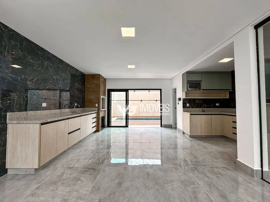 Foto 7 de Sobrado com 4 quartos à venda, 162m2 em Matinhos - PR