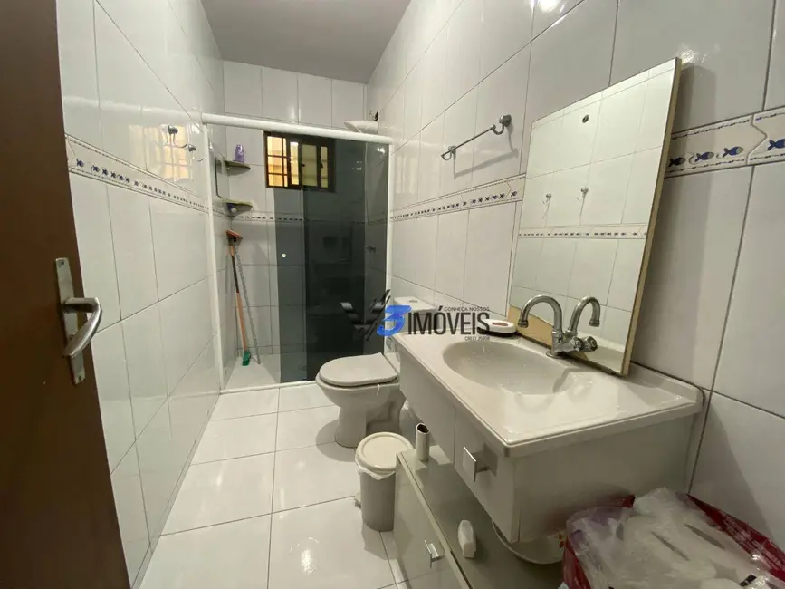 Foto 8 de Sobrado com 8 quartos à venda, 336m2 em Matinhos - PR