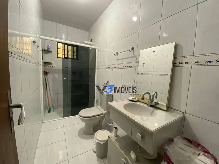 Foto 9 de Sobrado com 8 quartos à venda, 336m2 em Matinhos - PR