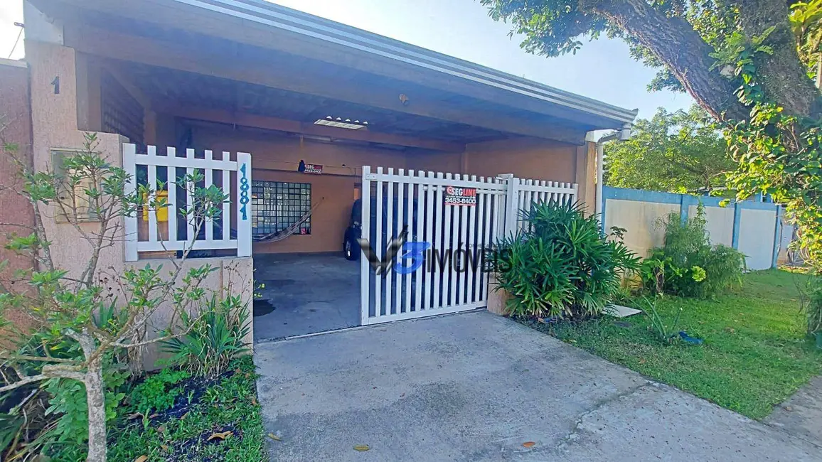 Foto 1 de Sobrado com 3 quartos à venda, 180m2 em Matinhos - PR