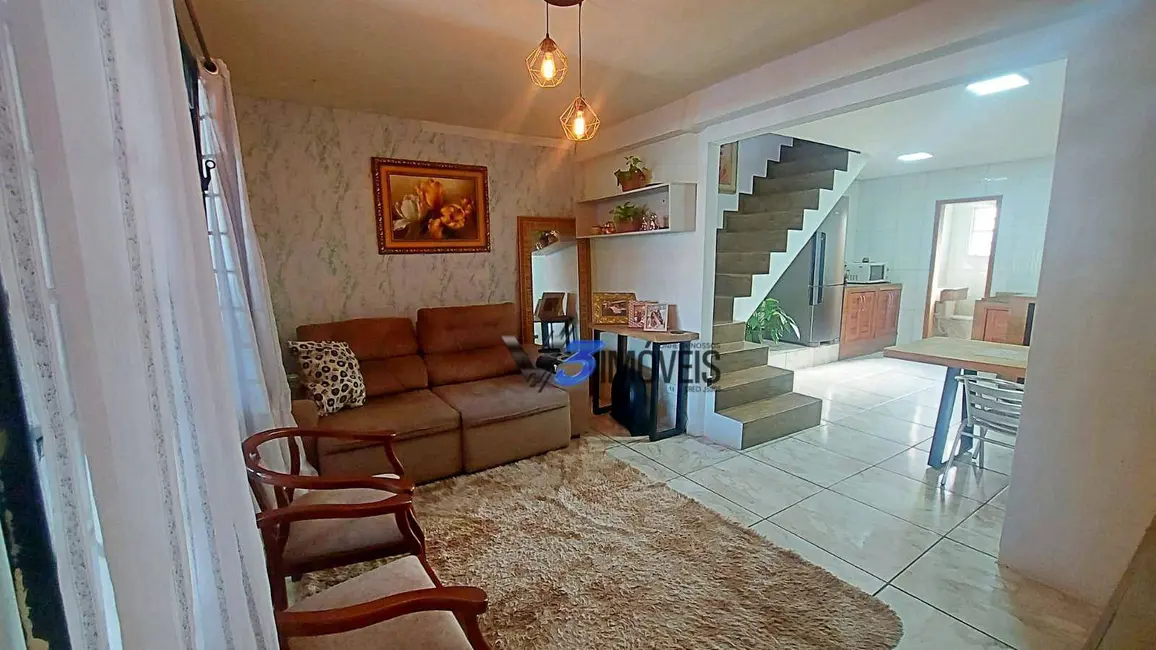 Foto 5 de Sobrado com 3 quartos à venda, 180m2 em Matinhos - PR