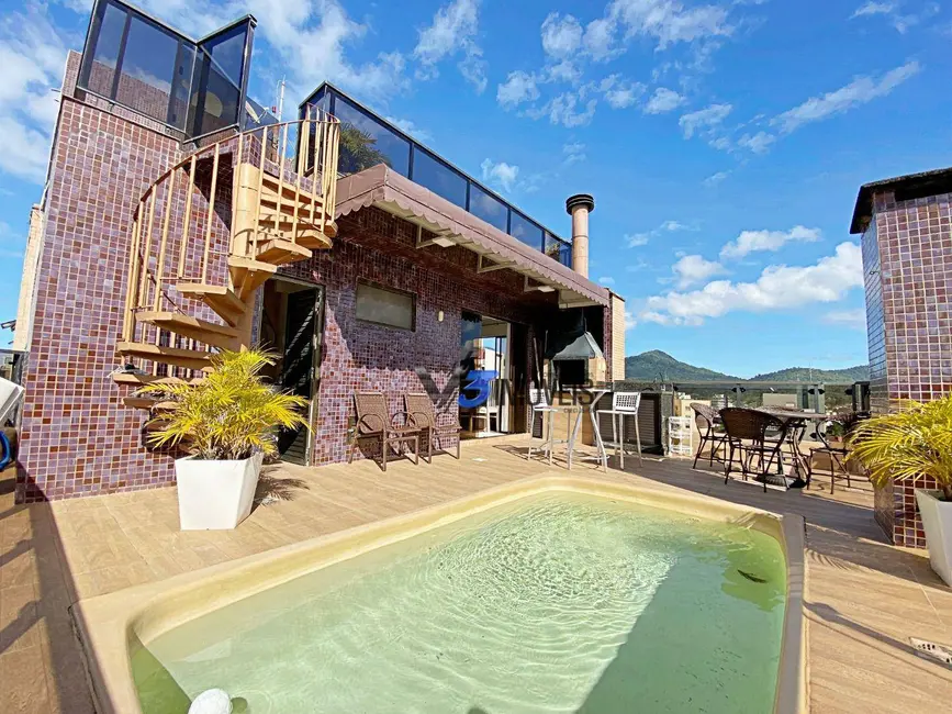 Foto 9 de Cobertura com 4 quartos à venda, 245m2 em Matinhos - PR