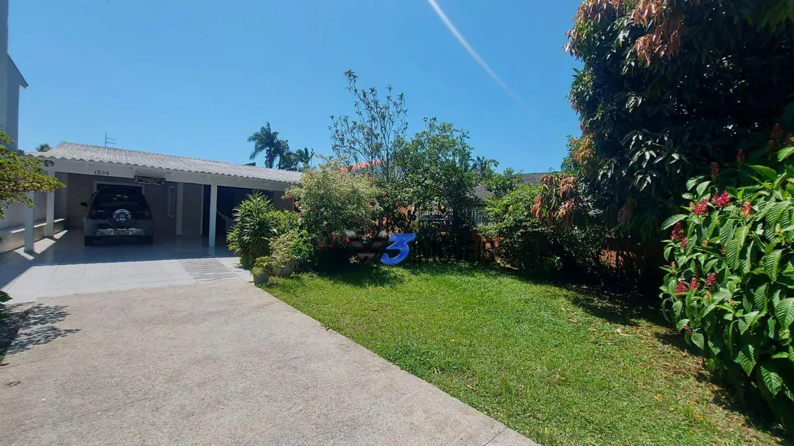 Foto 7 de Casa com 3 quartos à venda, 546m2 em Matinhos - PR