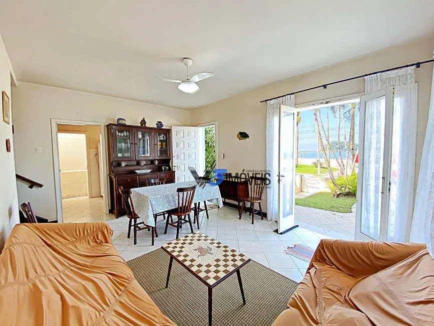 Foto 5 de Sobrado à venda, 168m2 em Matinhos - PR