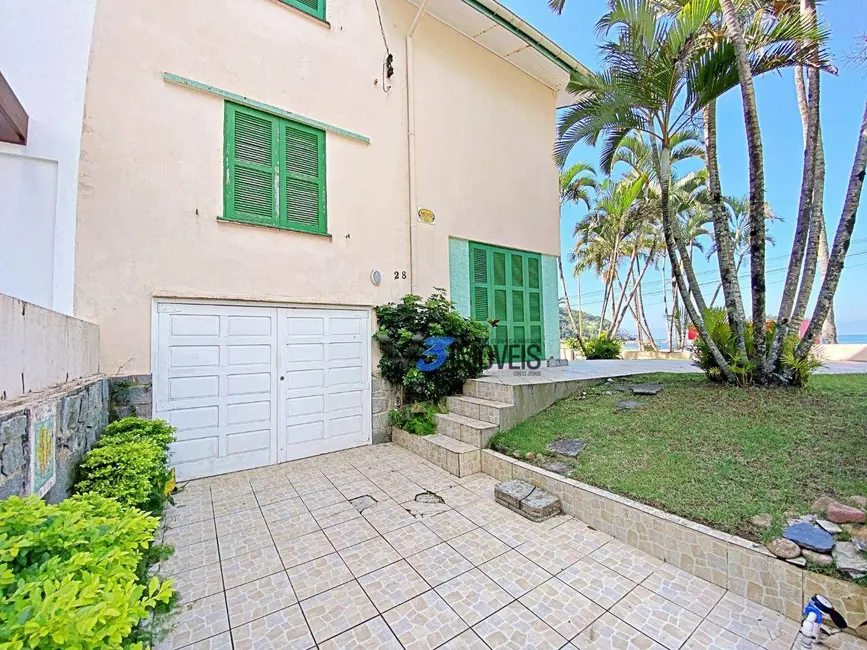 Foto 3 de Sobrado à venda, 168m2 em Matinhos - PR