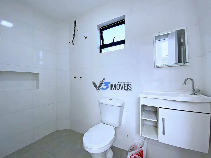 Foto 5 de Sobrado com 3 quartos à venda, 325m2 em Matinhos - PR