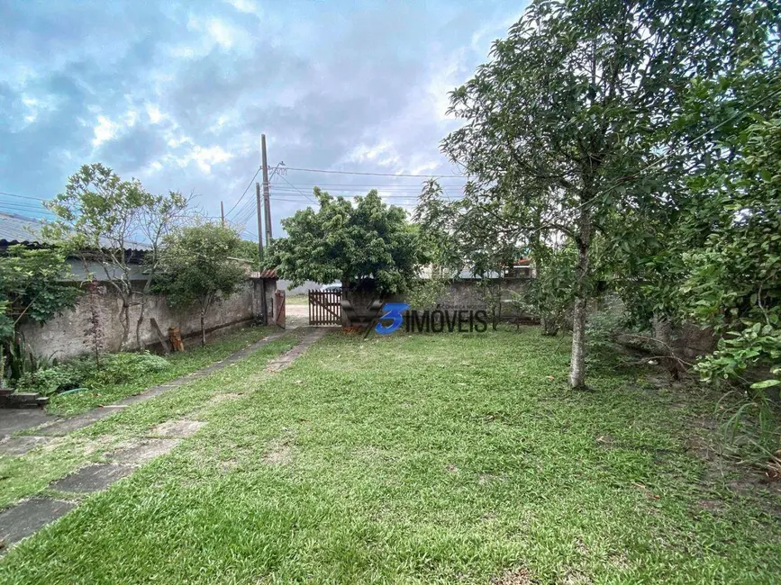 Foto 3 de Casa com 3 quartos à venda, 312m2 em Matinhos - PR