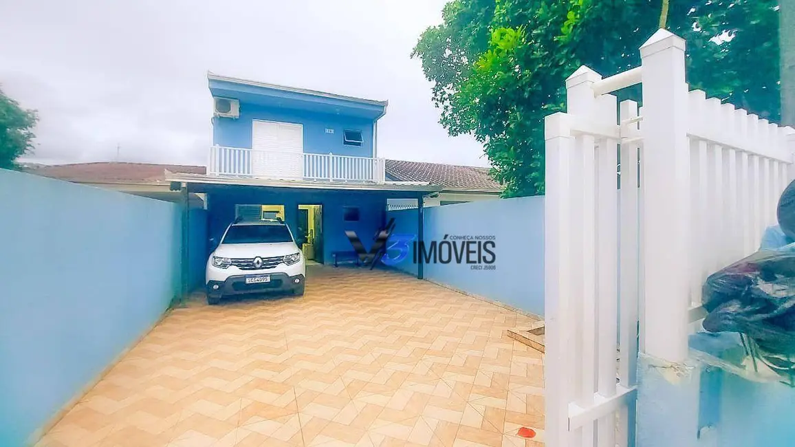 Foto 2 de Sobrado com 3 quartos à venda, 154m2 em Matinhos - PR