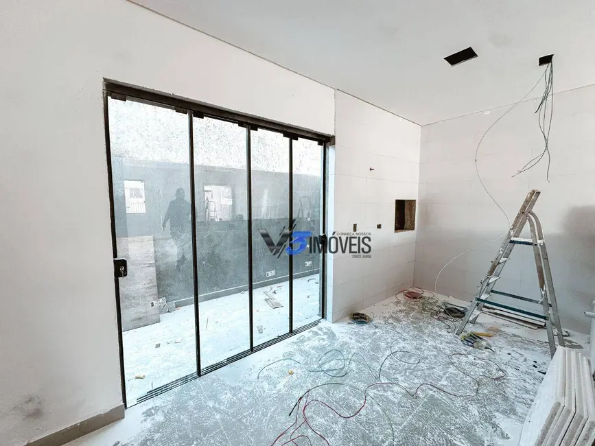 Foto 9 de Sobrado com 3 quartos à venda, 116m2 em Matinhos - PR