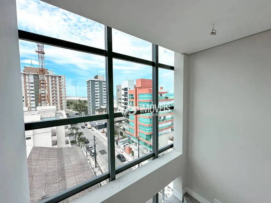 Foto 12 de Cobertura à venda, 288m2 em Matinhos - PR