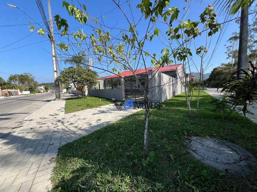 Foto 6 de Casa com 4 quartos à venda, 330m2 em Matinhos - PR