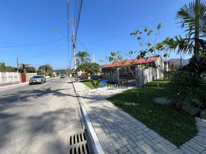 Foto 3 de Casa com 4 quartos à venda, 330m2 em Matinhos - PR