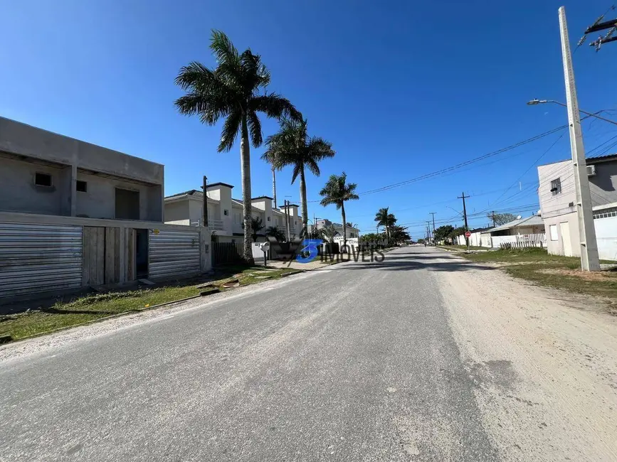 Foto 3 de Sobrado à venda, 197m2 em Matinhos - PR
