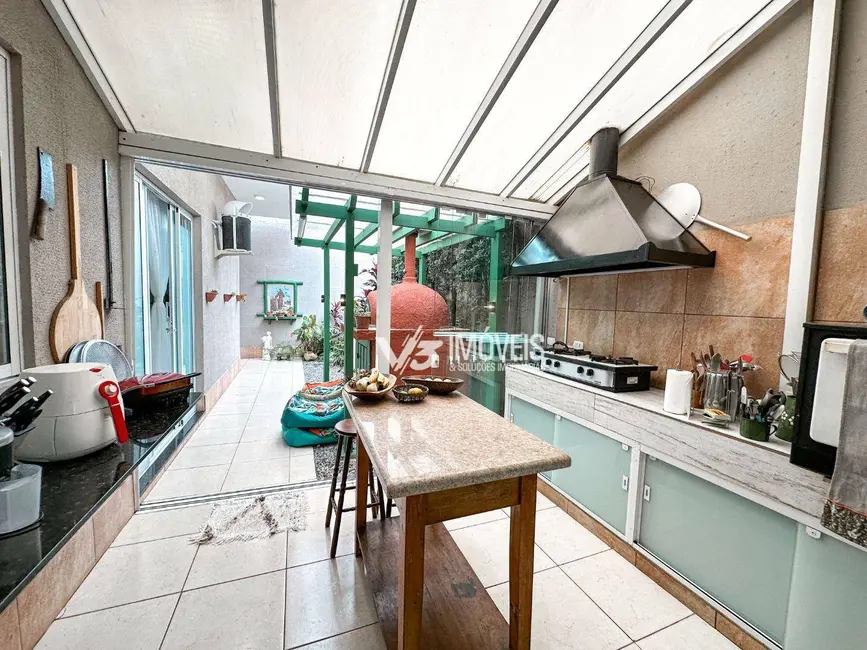 Foto 8 de Casa com 5 quartos à venda, 665m2 em Centro, Matinhos - PR