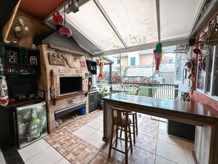 Foto 4 de Casa com 5 quartos à venda, 665m2 em Centro, Matinhos - PR