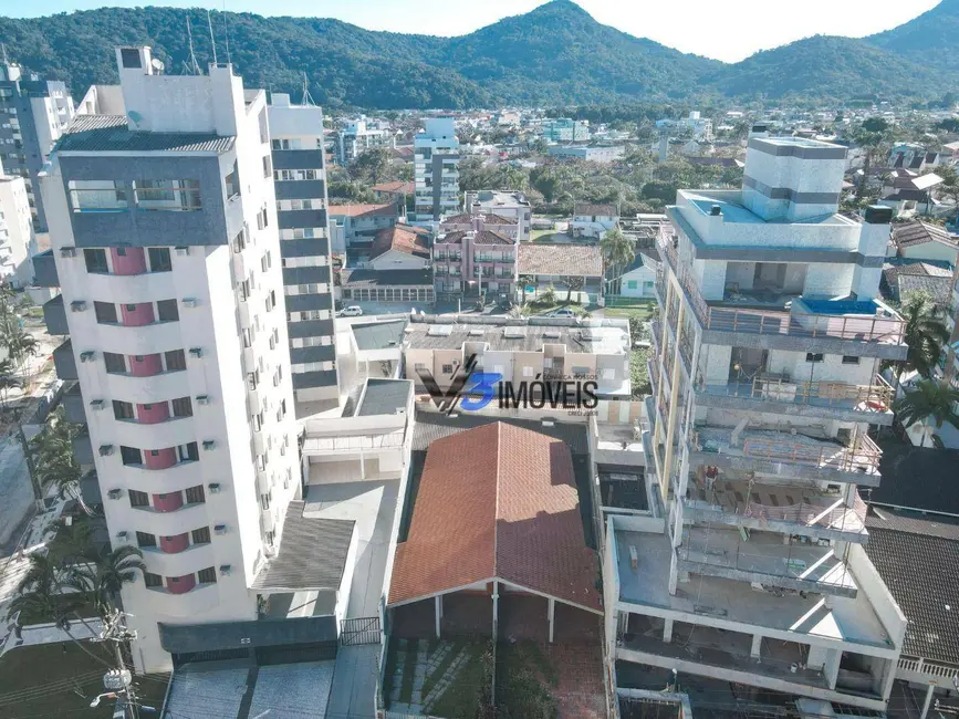 Foto 2 de Terreno / Lote à venda, 504m2 em Matinhos - PR