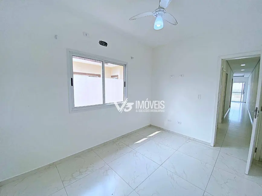 Foto 9 de Casa com 3 quartos à venda, 140m2 em Matinhos - PR