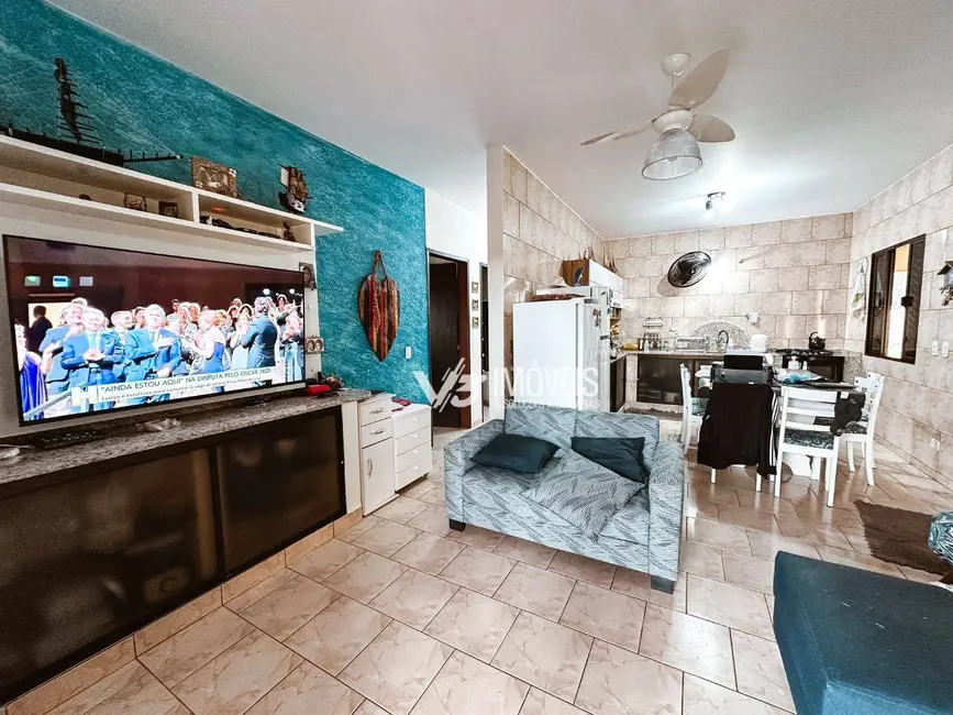 Foto 3 de Casa com 3 quartos à venda, 375m2 em Matinhos - PR