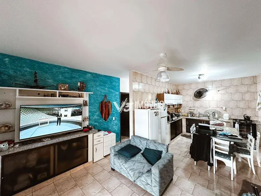 Foto 4 de Casa com 3 quartos à venda, 375m2 em Matinhos - PR