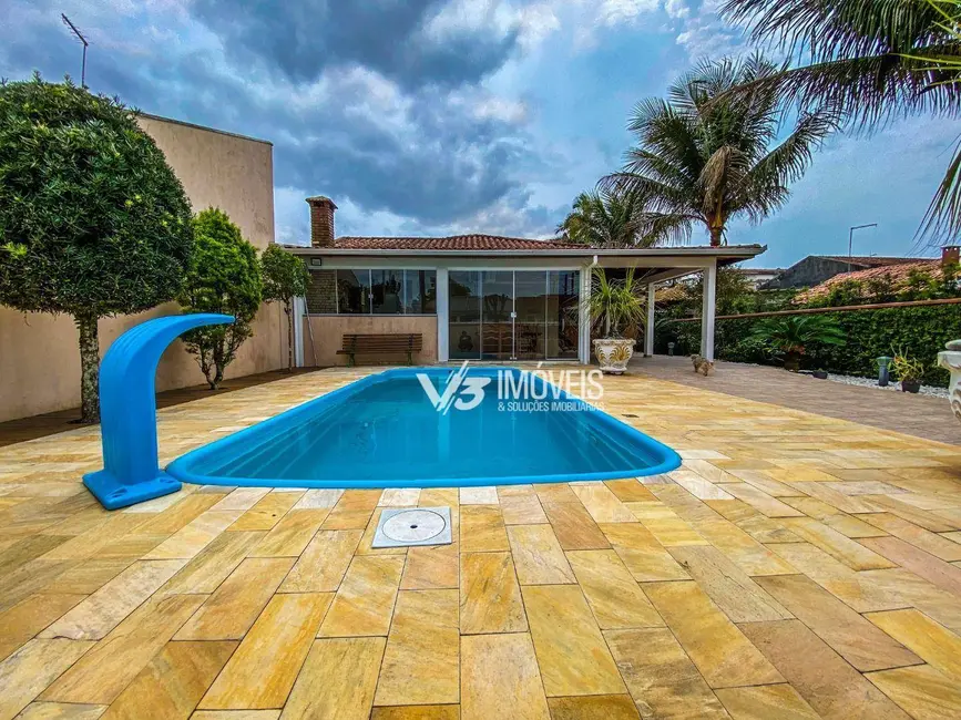 Foto 4 de Casa com 3 quartos à venda, 360m2 em Matinhos - PR
