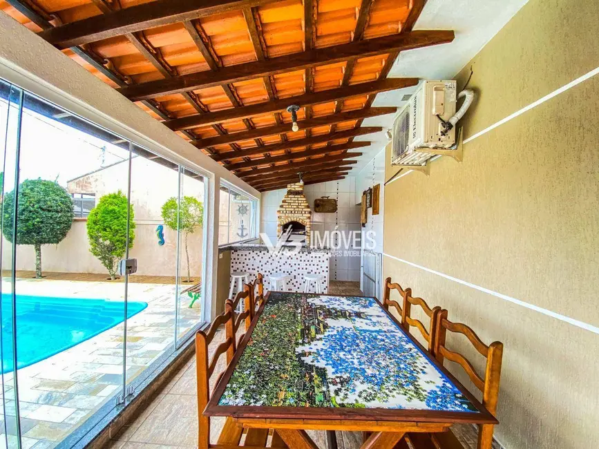 Foto 6 de Casa com 3 quartos à venda, 360m2 em Matinhos - PR