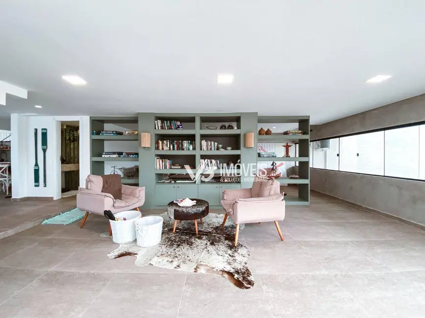 Foto 6 de Casa com 4 quartos à venda, 621m2 em Guaratuba - PR