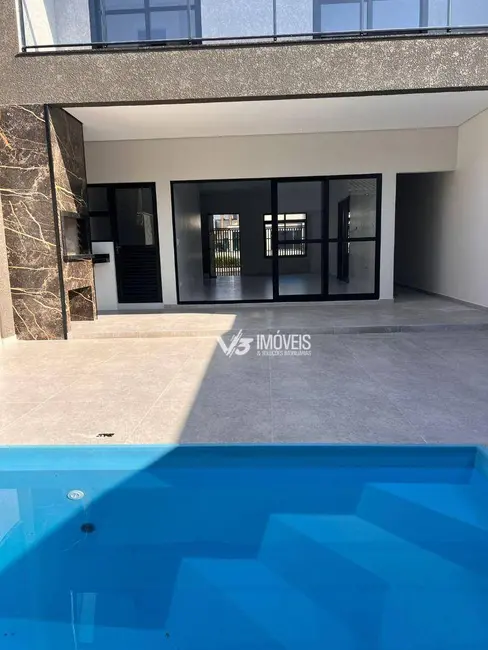 Foto 3 de Sobrado com 3 quartos à venda, 168m2 em Centro, Matinhos - PR